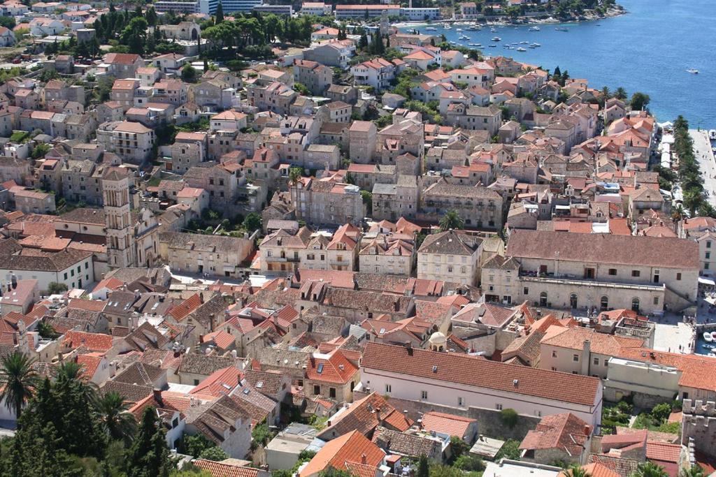 Penthouse In Old Dalmatian House - Flybridge Hvar Town Exterior foto