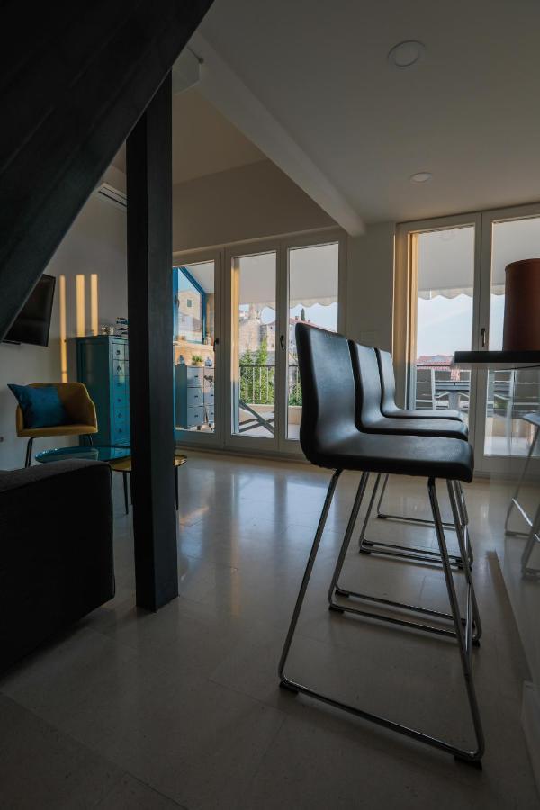 Penthouse In Old Dalmatian House - Flybridge Hvar Town Exterior foto