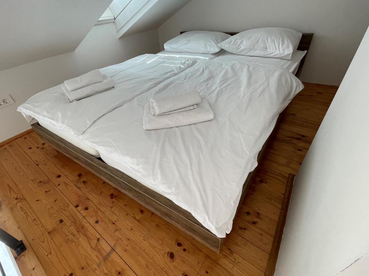 Penthouse In Old Dalmatian House - Flybridge Hvar Town Exterior foto