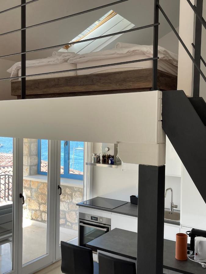 Penthouse In Old Dalmatian House - Flybridge Hvar Town Exterior foto