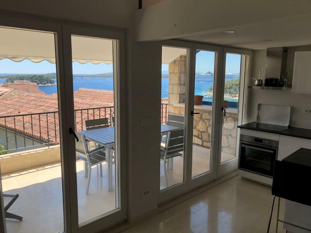 Penthouse In Old Dalmatian House - Flybridge Hvar Town Exterior foto