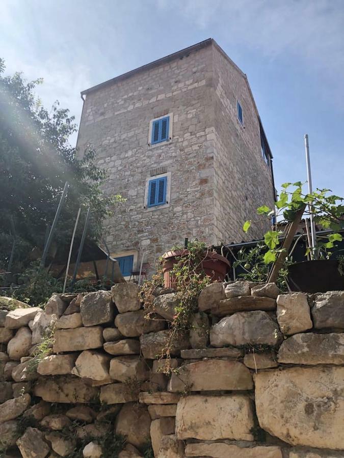 Penthouse In Old Dalmatian House - Flybridge Hvar Town Exterior foto
