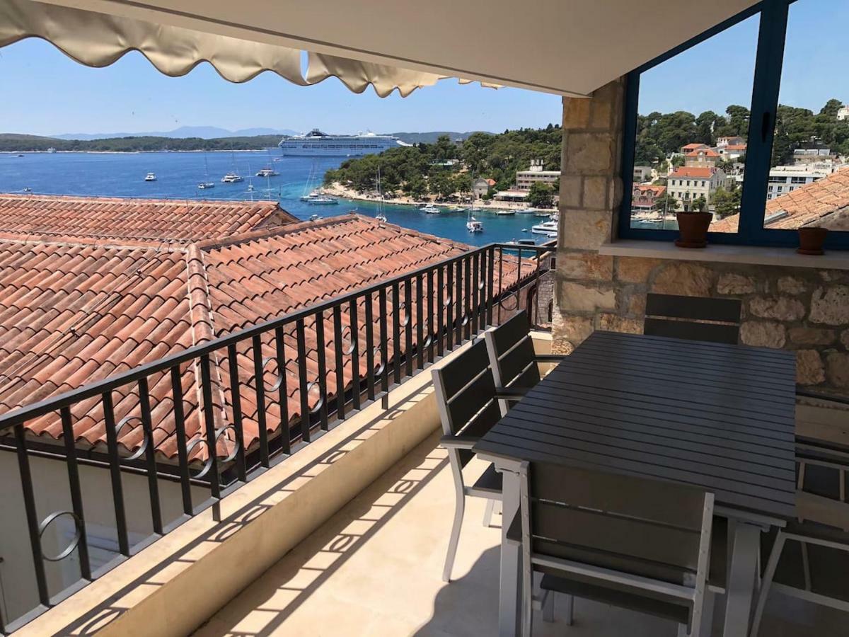 Penthouse In Old Dalmatian House - Flybridge Hvar Town Exterior foto
