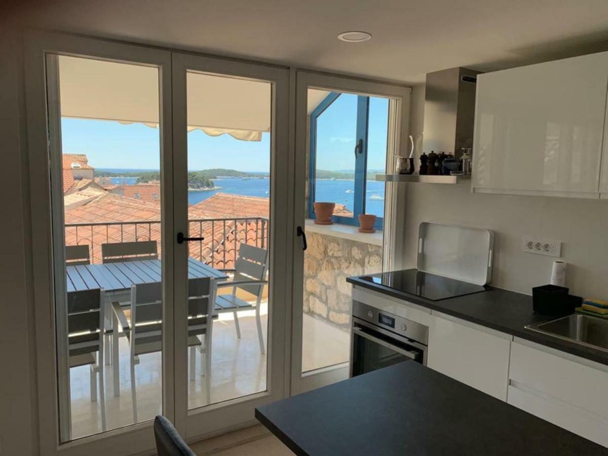 Penthouse In Old Dalmatian House - Flybridge Hvar Town Exterior foto